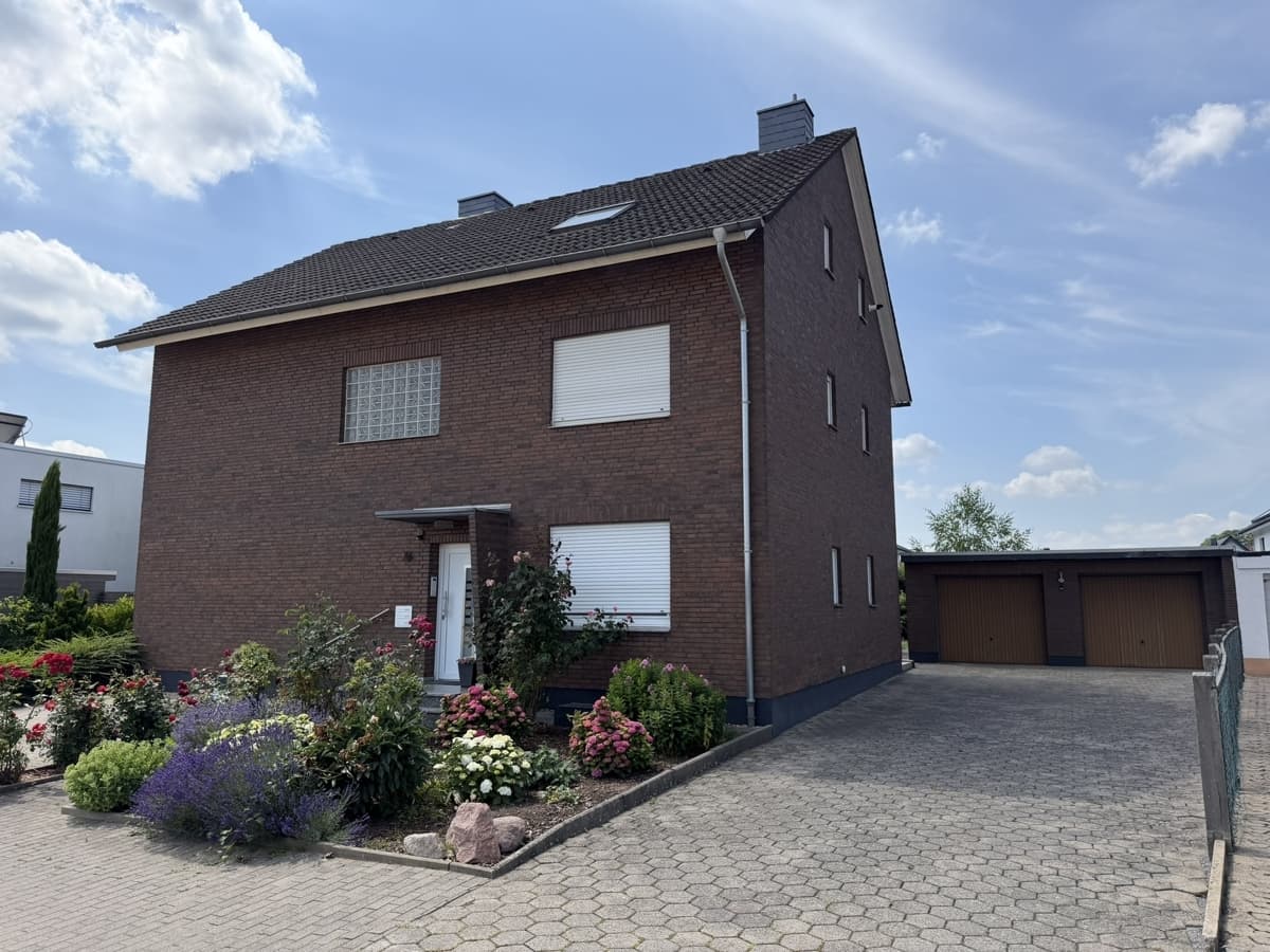Straßenansicht