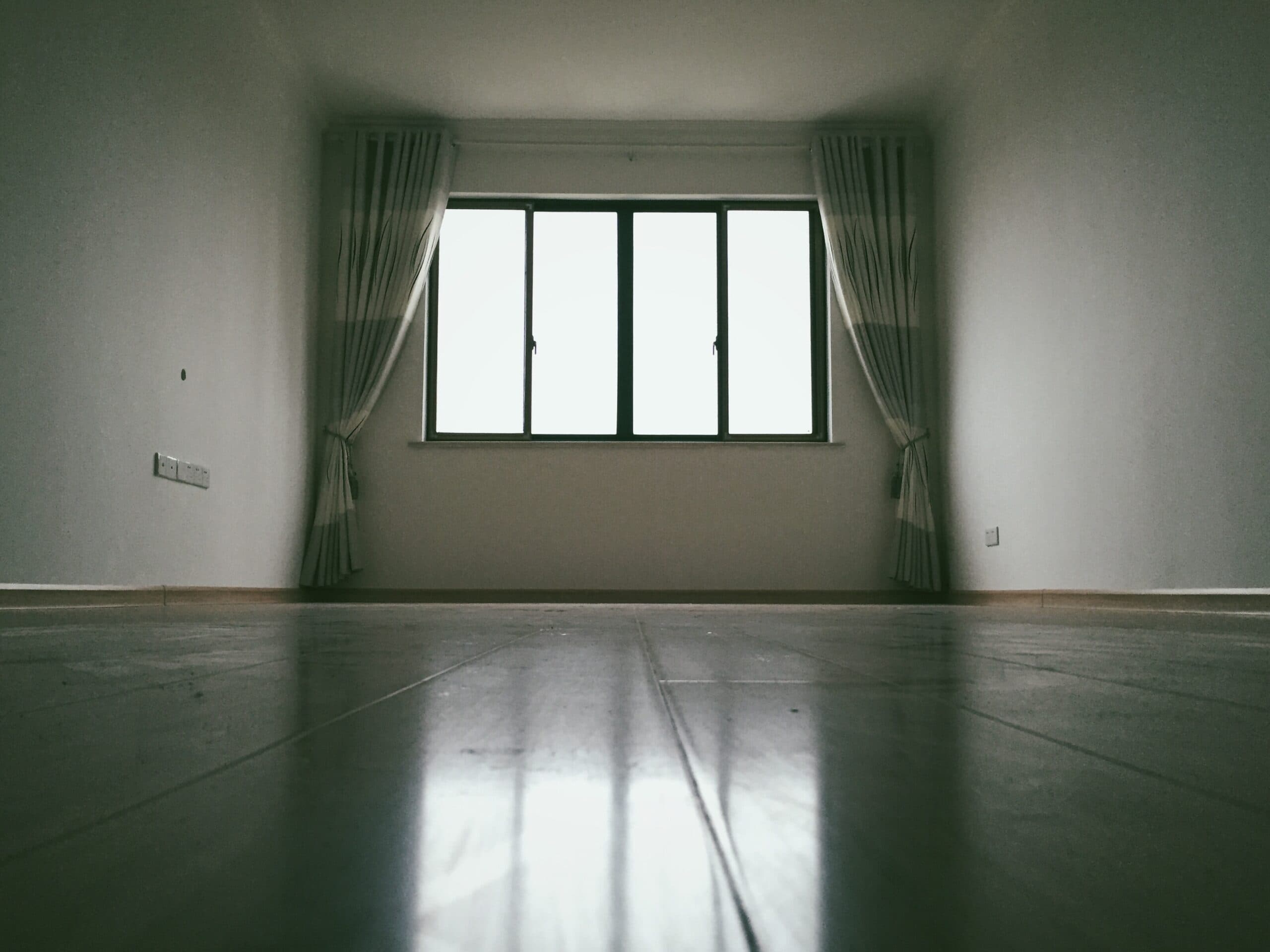 Leerer Wohnraum vor dem Homestaging — Beispiel aus dem Haseland Marketingpaket