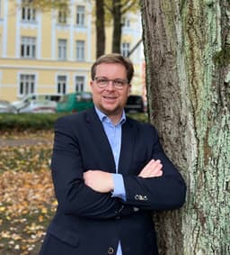 Marc-André Lasarz – Ansprechpartner für Land, Forst & Resthöfe